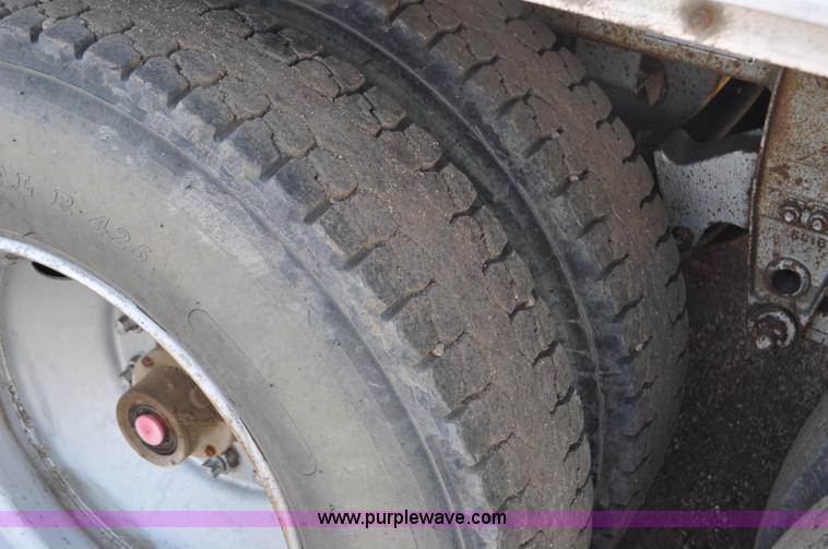 image for item C3497 1980 Wilson aluminum cattle pot trailer