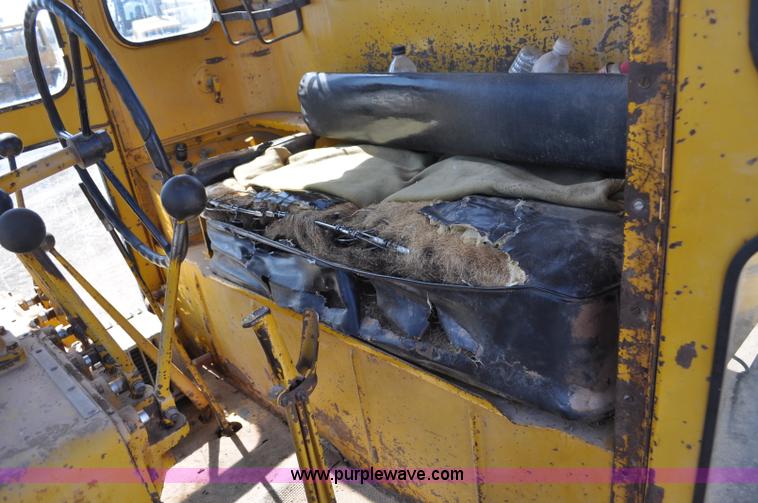 image for item C3500 1956 Caterpillar 12 motor grader