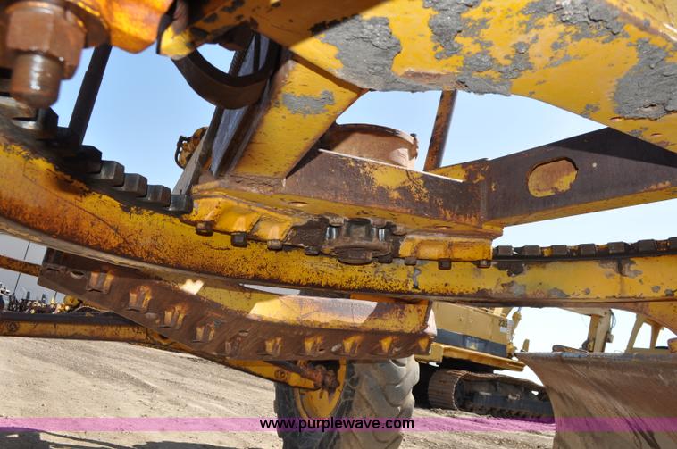 image for item C3500 1956 Caterpillar 12 motor grader
