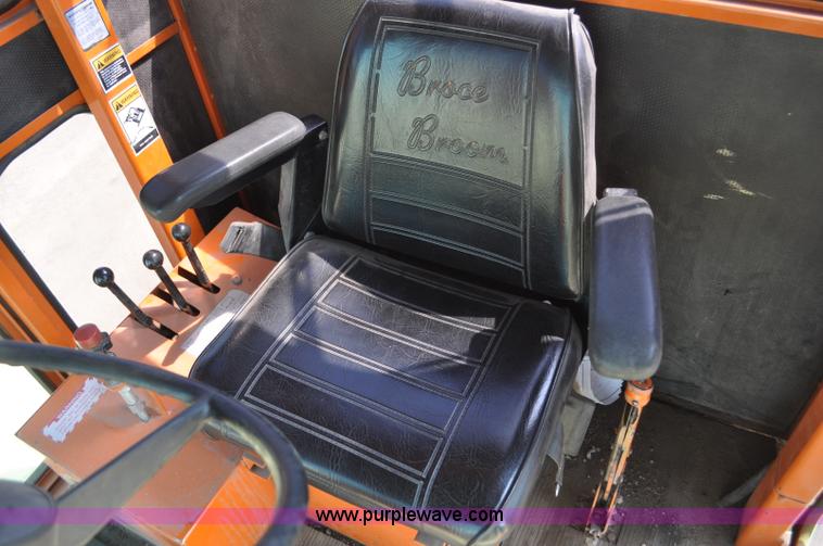 image for item G6001 1997 Broce Broom RC-300 broom