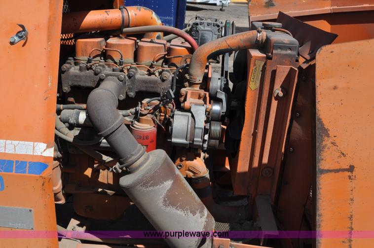 image for item G6001 1997 Broce Broom RC-300 broom