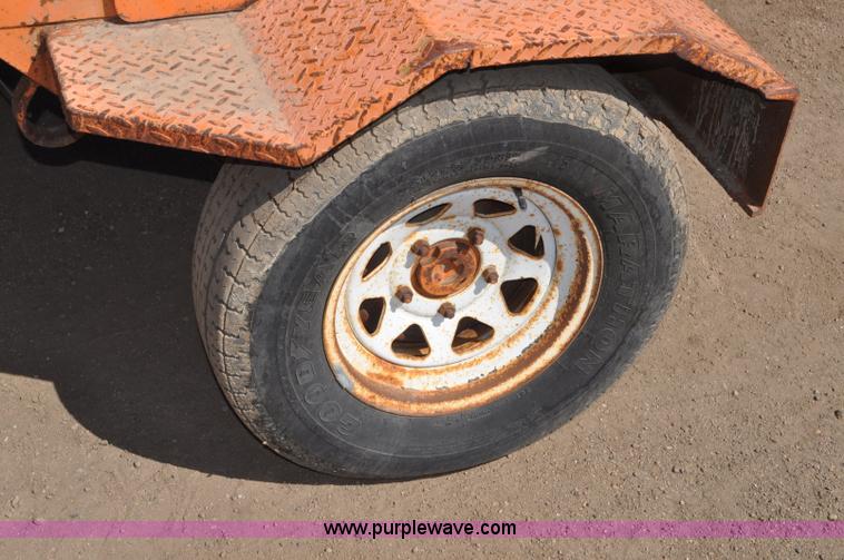 image for item G6001 1997 Broce Broom RC-300 broom