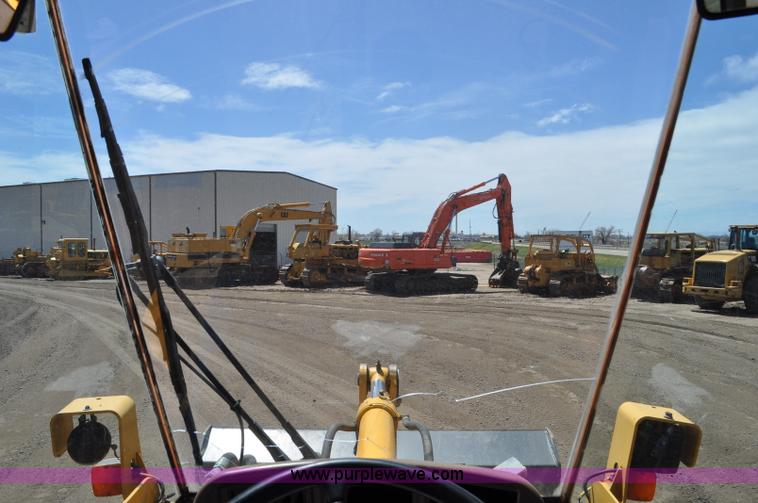 image for item G6003 1998 John Deere 544H wheel loader