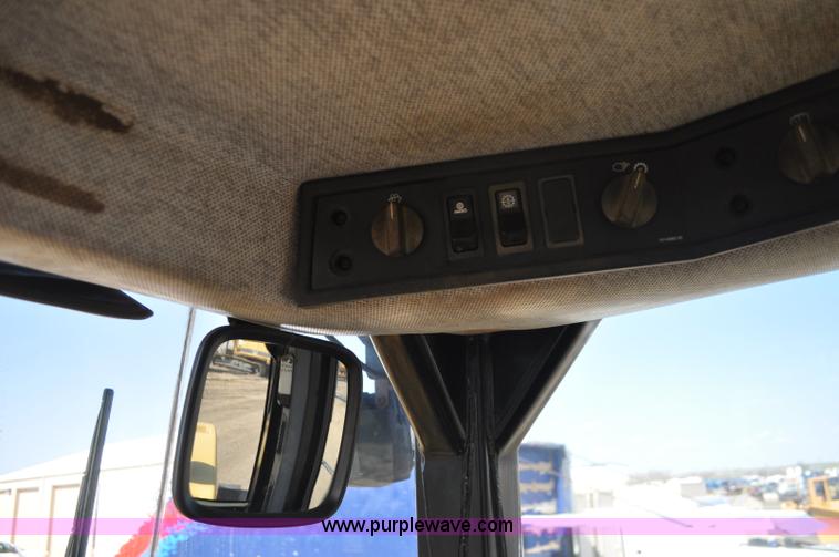 image for item G6004 1999 Caterpillar 950G wheel loader