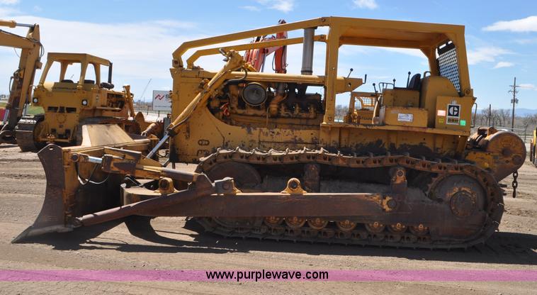 image for item G6006 1970 Caterpillar D8H dozer