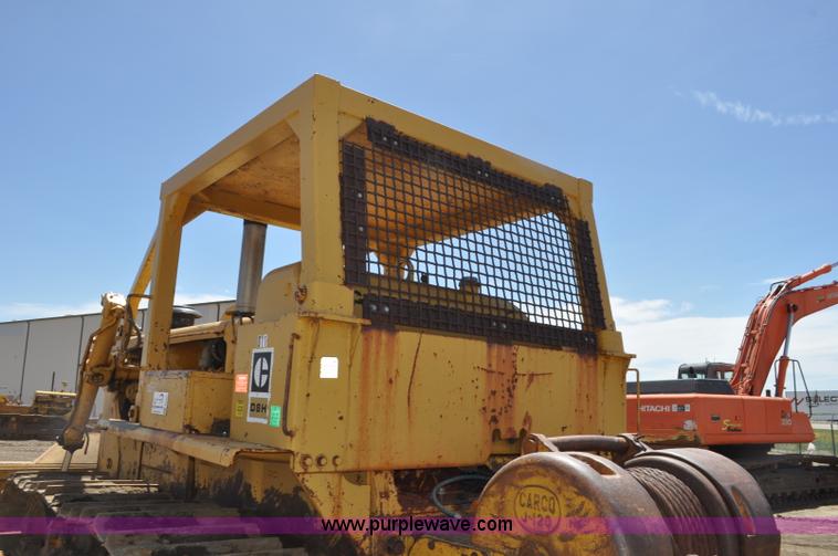 image for item G6006 1970 Caterpillar D8H dozer