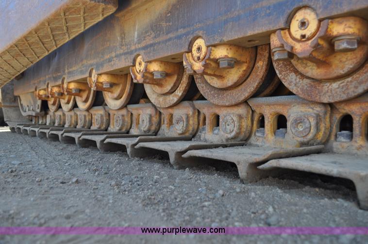 image for item G6006 1970 Caterpillar D8H dozer