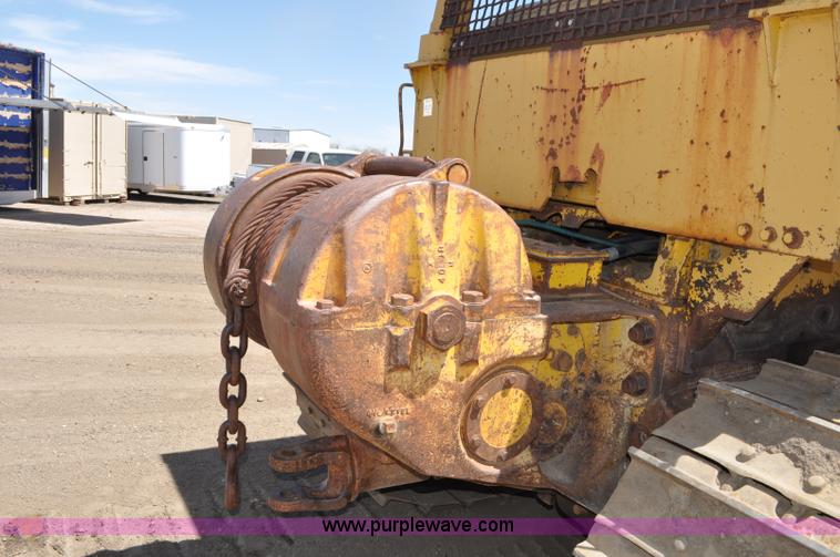 image for item G6006 1970 Caterpillar D8H dozer
