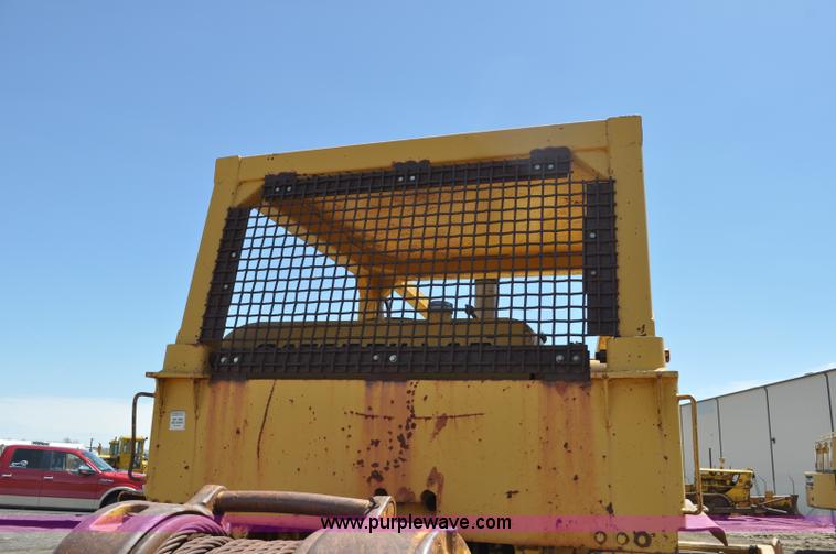 image for item G6006 1970 Caterpillar D8H dozer