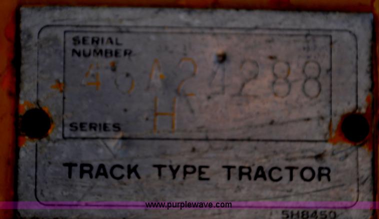 image for item G6006 1970 Caterpillar D8H dozer