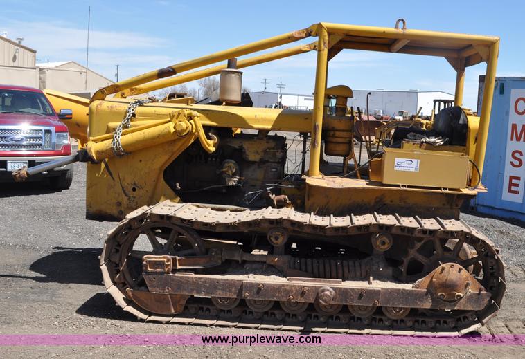 image for item G6008 1951 Caterpillar D6 dozer