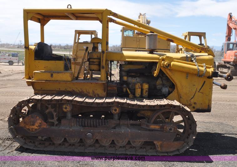 image for item G6008 1951 Caterpillar D6 dozer