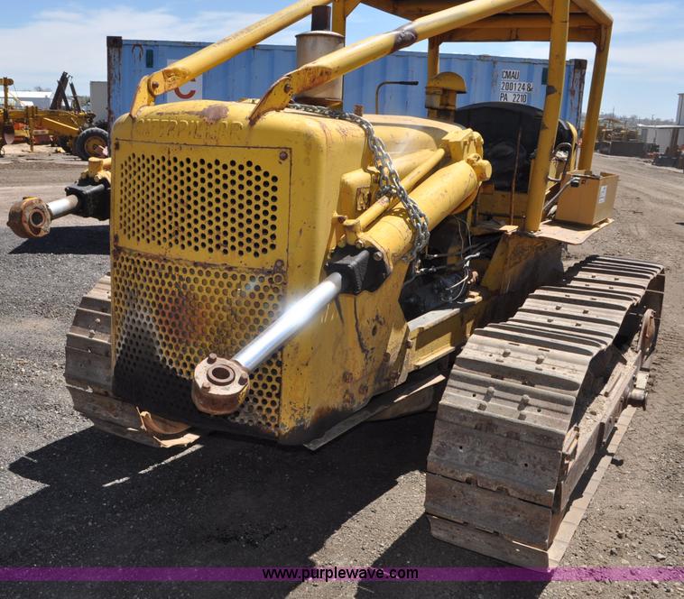 image for item G6008 1951 Caterpillar D6 dozer