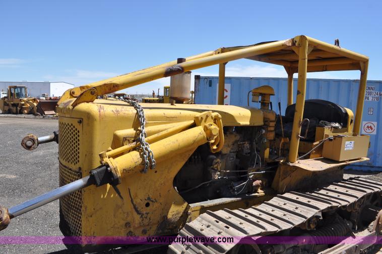 image for item G6008 1951 Caterpillar D6 dozer