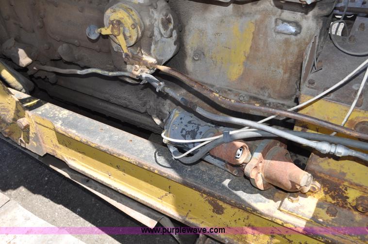 image for item G6008 1951 Caterpillar D6 dozer