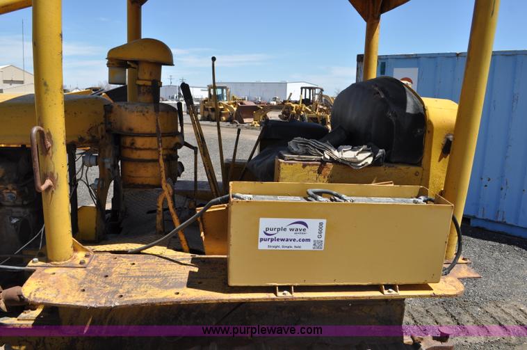 image for item G6008 1951 Caterpillar D6 dozer