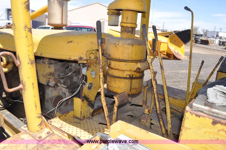image for item G6008 1951 Caterpillar D6 dozer