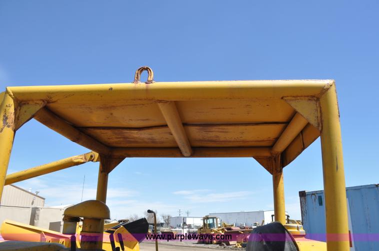 image for item G6008 1951 Caterpillar D6 dozer