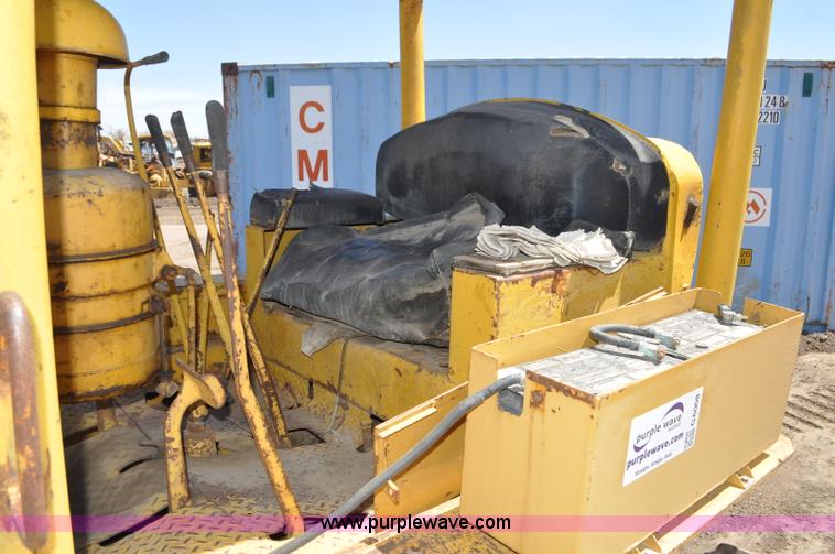 image for item G6008 1951 Caterpillar D6 dozer