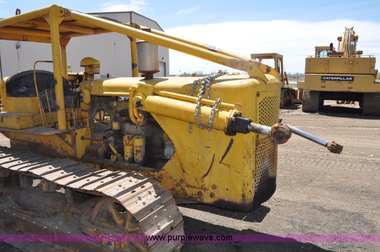image for item G6008 1951 Caterpillar D6 dozer