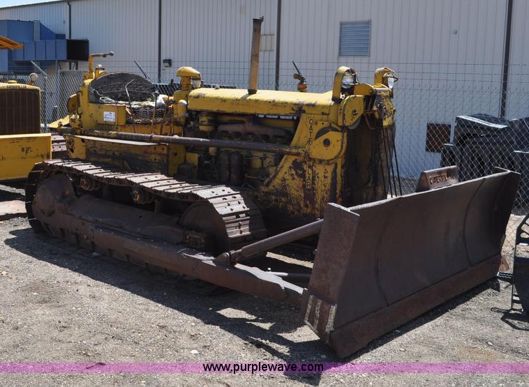 image for item G6009 1951 Caterpillar D6 dozer