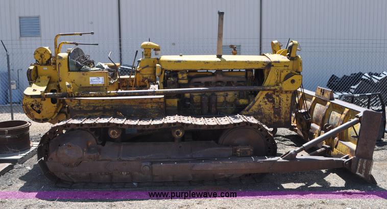 image for item G6009 1951 Caterpillar D6 dozer