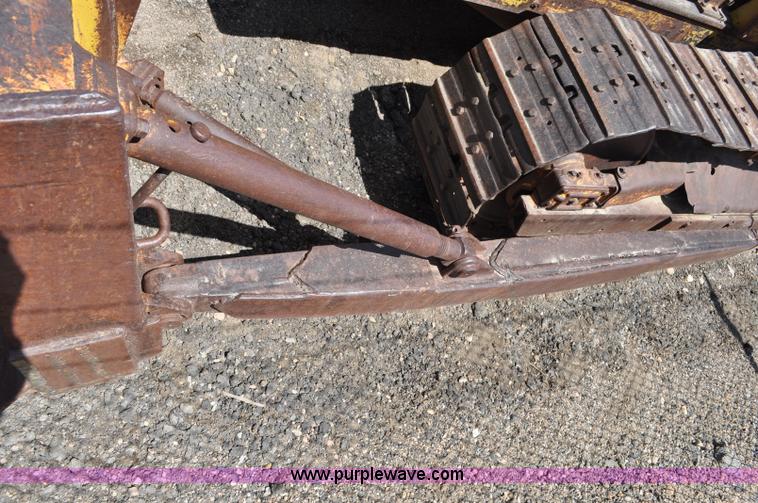 image for item G6009 1951 Caterpillar D6 dozer