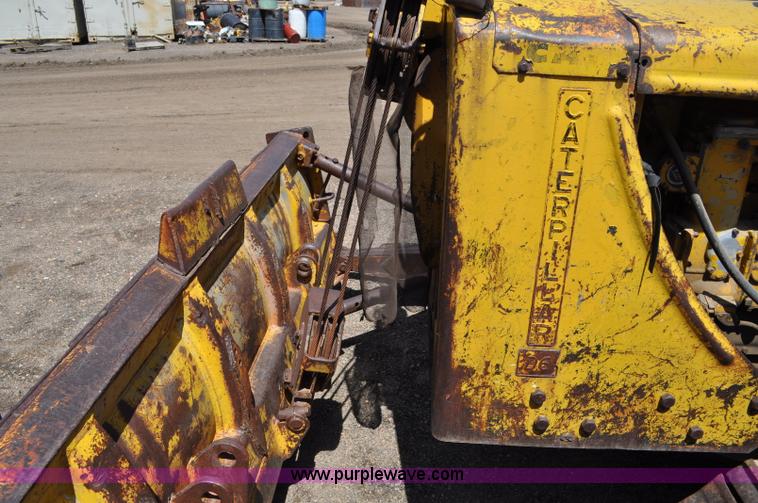 image for item G6009 1951 Caterpillar D6 dozer