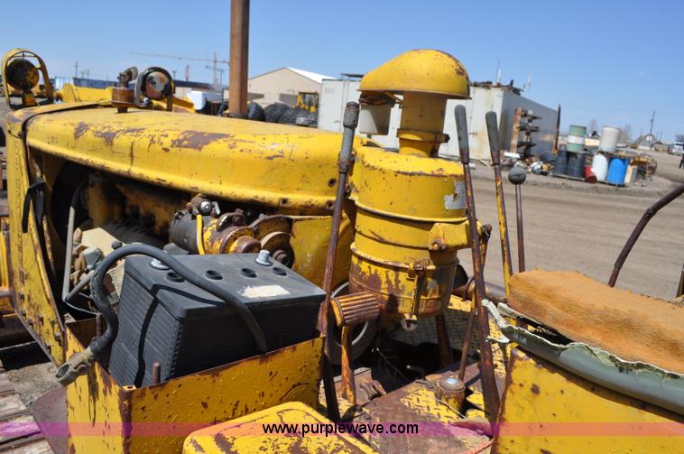image for item G6009 1951 Caterpillar D6 dozer