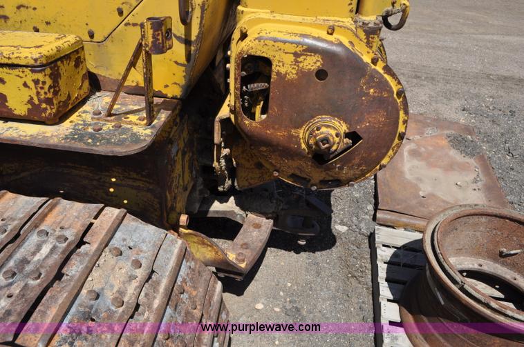 image for item G6009 1951 Caterpillar D6 dozer
