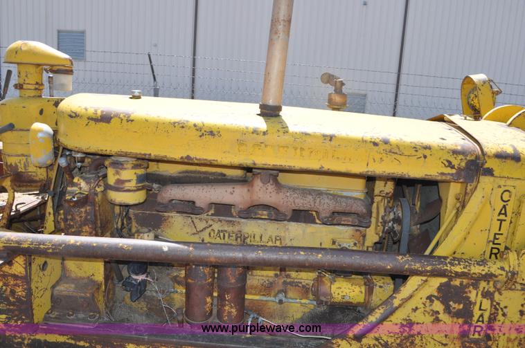 image for item G6009 1951 Caterpillar D6 dozer