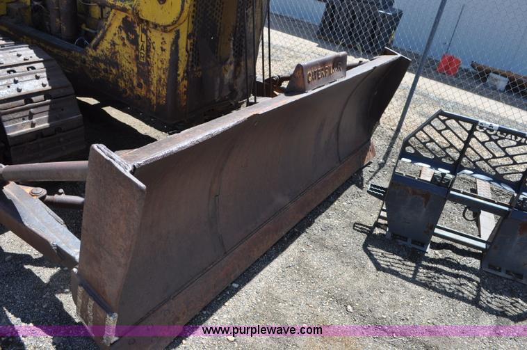 image for item G6009 1951 Caterpillar D6 dozer