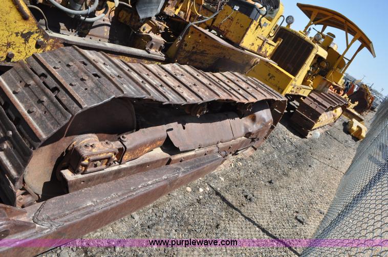 image for item G6009 1951 Caterpillar D6 dozer