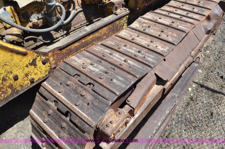 image for item G6009 1951 Caterpillar D6 dozer