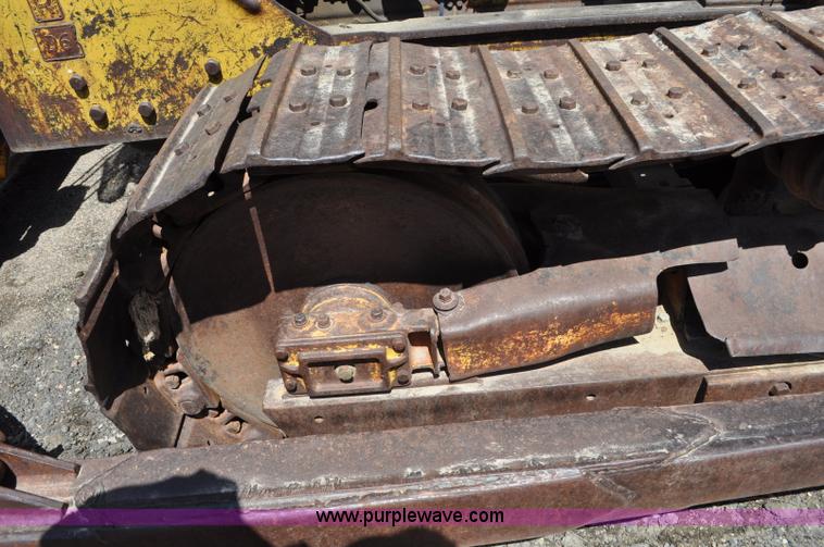 image for item G6009 1951 Caterpillar D6 dozer