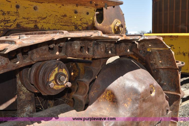 image for item G6009 1951 Caterpillar D6 dozer