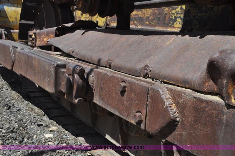 image for item G6009 1951 Caterpillar D6 dozer