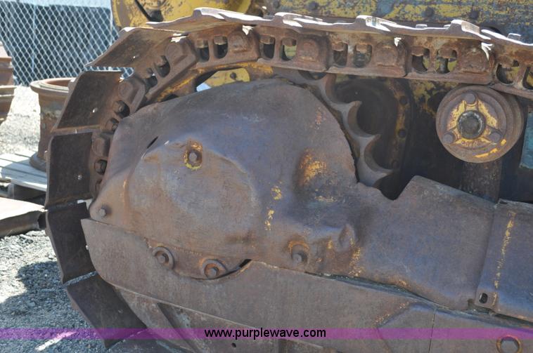 image for item G6009 1951 Caterpillar D6 dozer