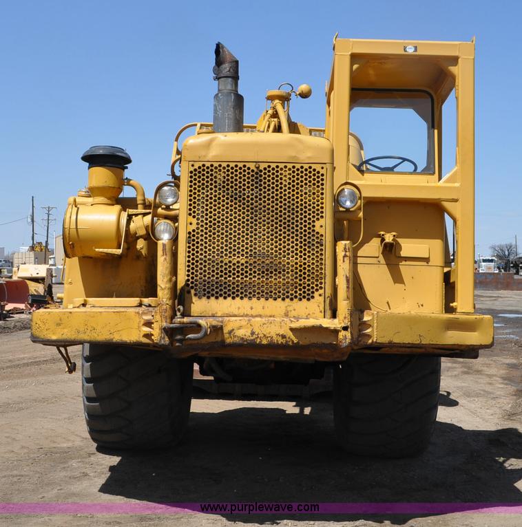 image for item G6010 1971 Caterpillar 633C elevating scraper
