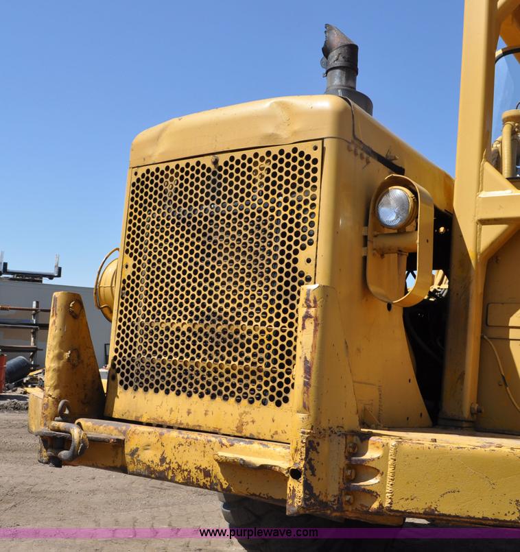 image for item G6010 1971 Caterpillar 633C elevating scraper