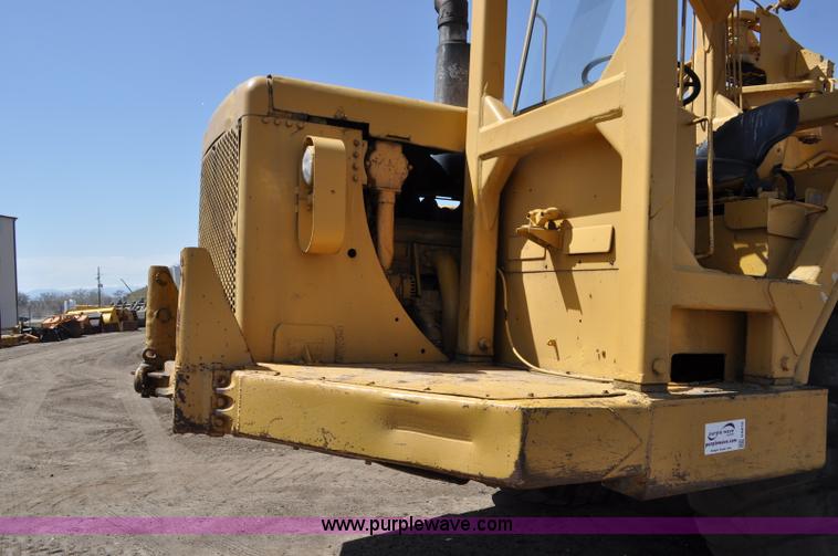 image for item G6010 1971 Caterpillar 633C elevating scraper