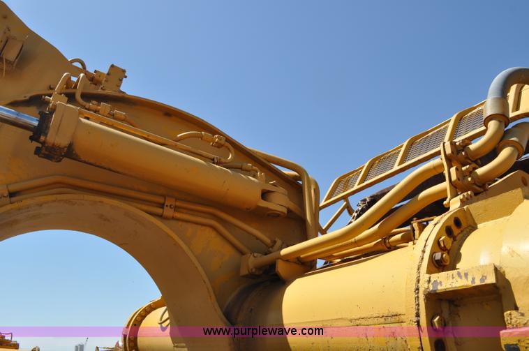 image for item G6010 1971 Caterpillar 633C elevating scraper