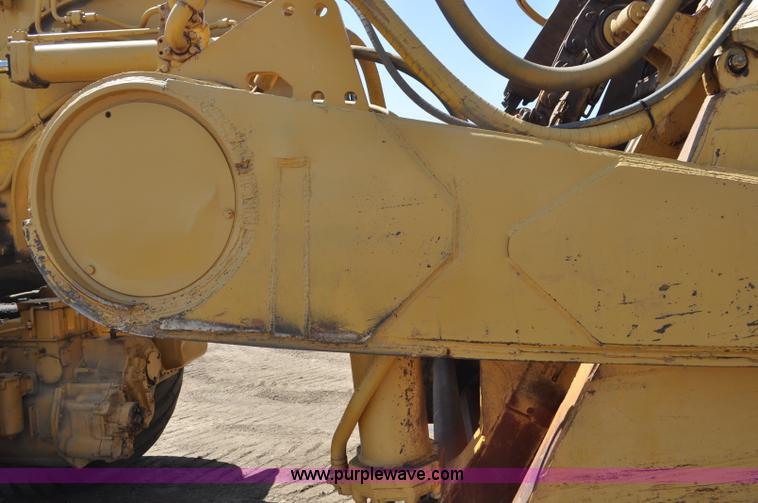 image for item G6010 1971 Caterpillar 633C elevating scraper
