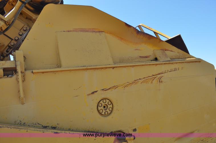 image for item G6010 1971 Caterpillar 633C elevating scraper