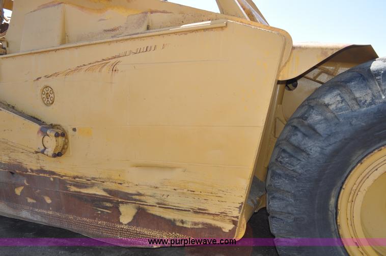 image for item G6010 1971 Caterpillar 633C elevating scraper