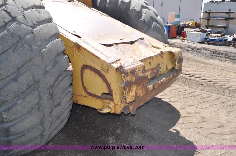 image for item G6010 1971 Caterpillar 633C elevating scraper