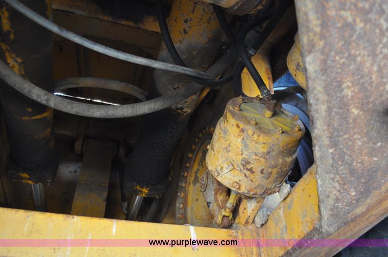 image for item G6010 1971 Caterpillar 633C elevating scraper