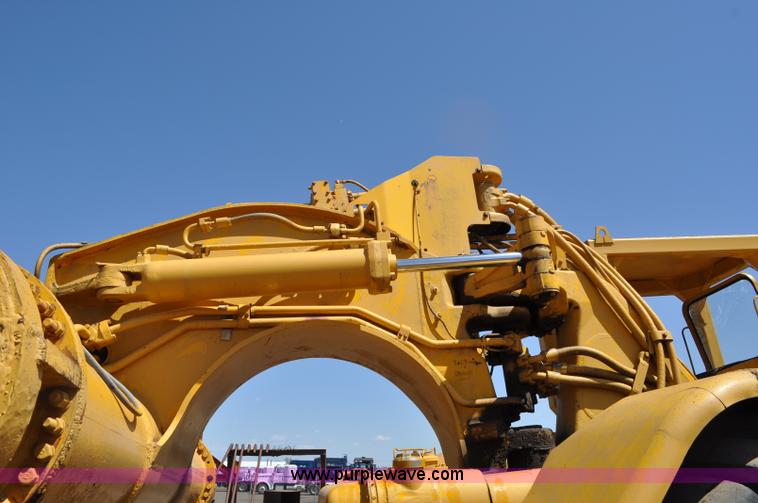 image for item G6010 1971 Caterpillar 633C elevating scraper