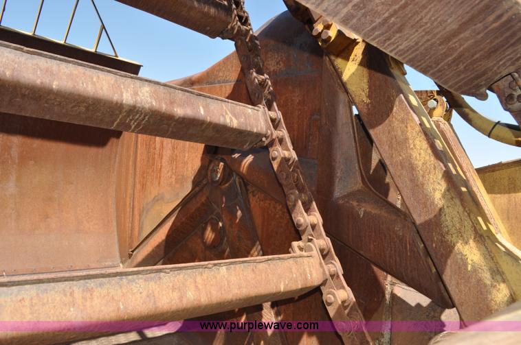 image for item G6010 1971 Caterpillar 633C elevating scraper