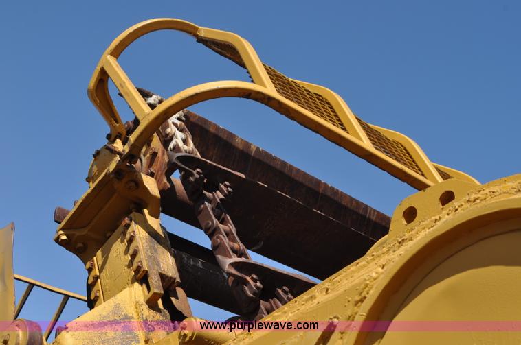 image for item G6010 1971 Caterpillar 633C elevating scraper
